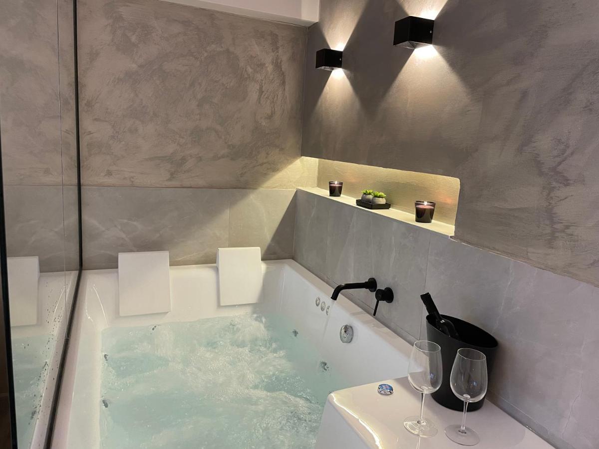 Apartment Jacuzzi Ladadika Thessaloniki