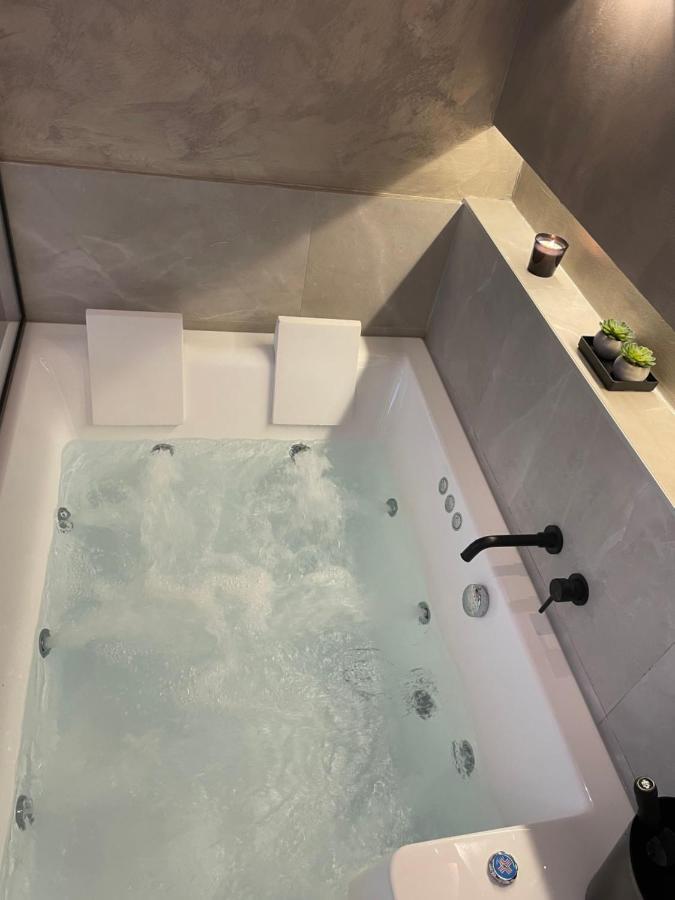 Jacuzzi Ladadika Salonic