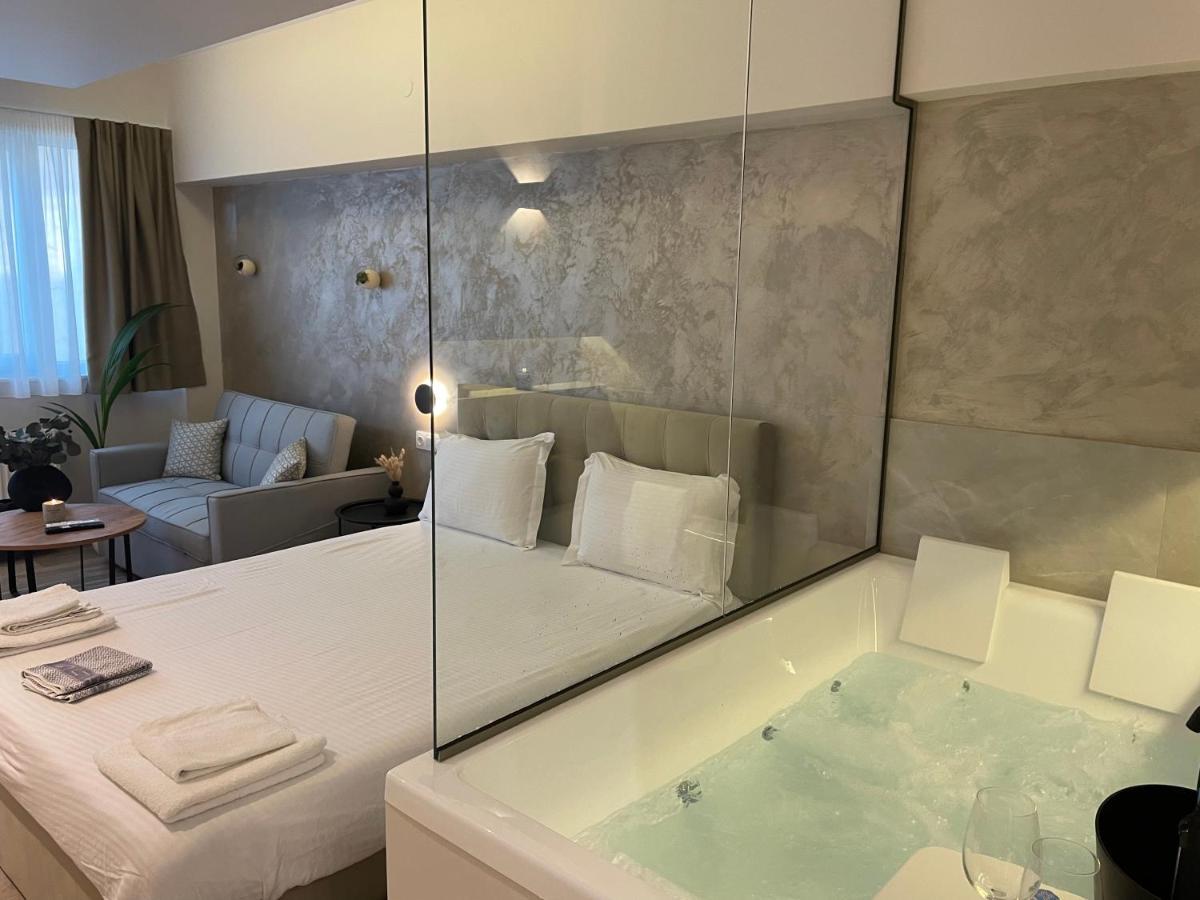 Jacuzzi Ladadika Apartament